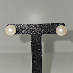 Elegant Pearl Stud Earrings For Sensitive Ears